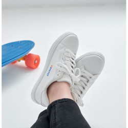 Sneaker in PU taglia 46