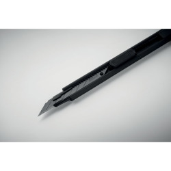 Piccolo coltello retrattile