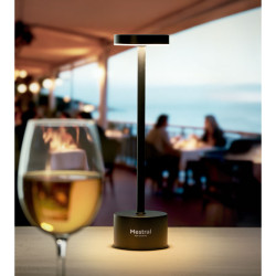 Lampada da tavolo in alluminio