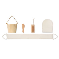 Set da bagno in cestino