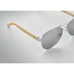 Occhiali da sole in bamboo