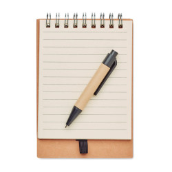Blocco notes con penna e fogli