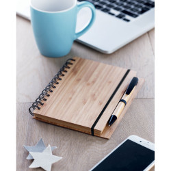 Notebook in bamboo con penna